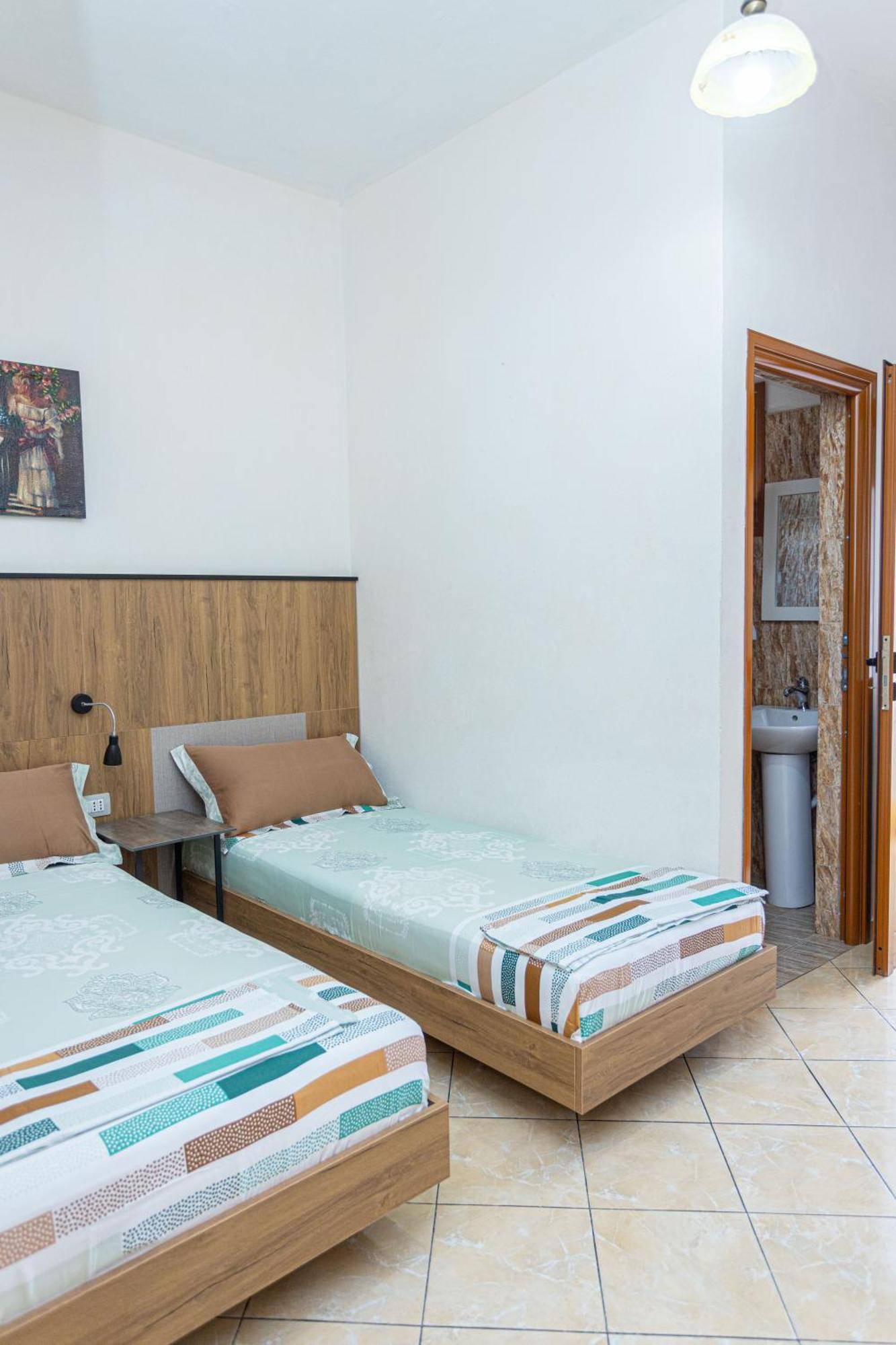 Hotel Olti Vlorë Exteriör bild