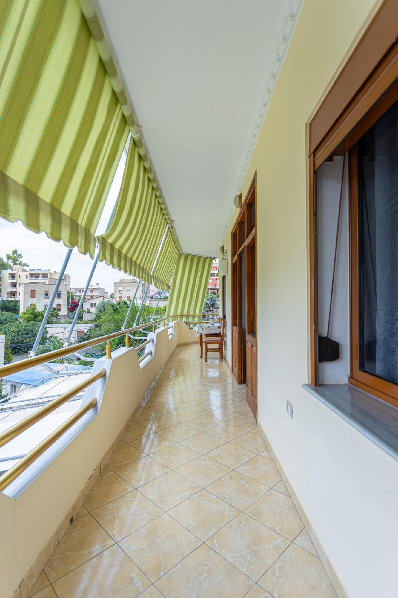 Hotel Olti Vlorë Exteriör bild